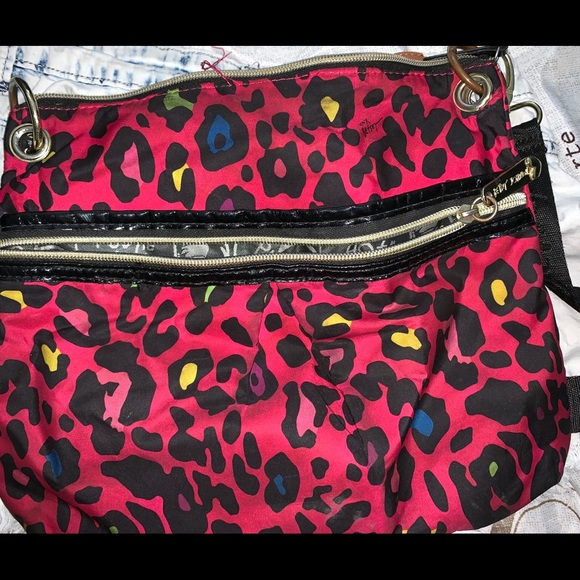 BETSEY JOHNSON PINK CHEETAH PRINT SHOULDER BAG - Picture 1 of 4